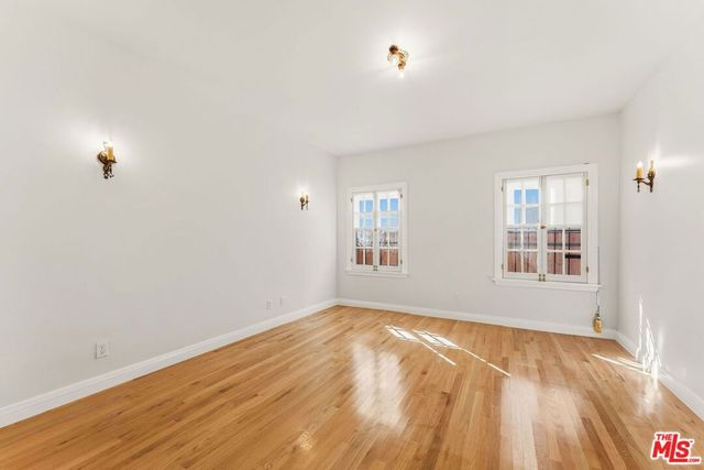 125 N Orange Drive, Los Angeles, CA 90036