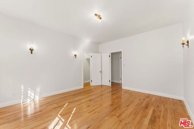 125 N Orange Drive, Los Angeles, CA 90036