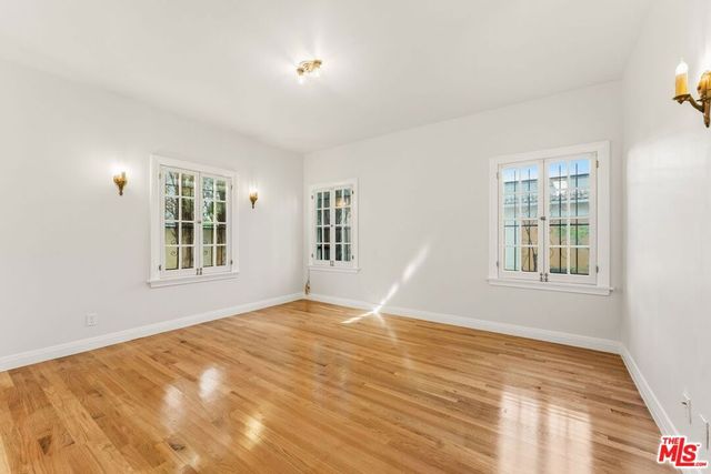 125 N Orange Drive, Los Angeles, CA 90036