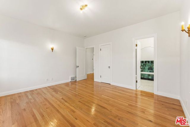 125 N Orange Drive, Los Angeles, CA 90036