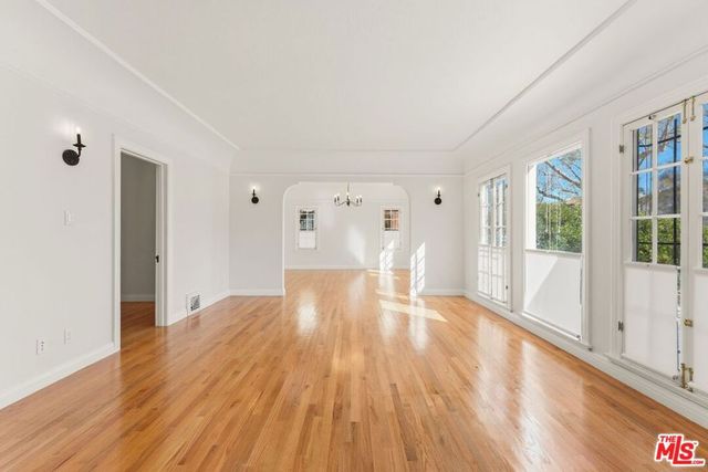 125 N Orange Drive, Los Angeles, CA 90036