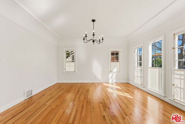 125 N Orange Drive, Los Angeles, CA 90036