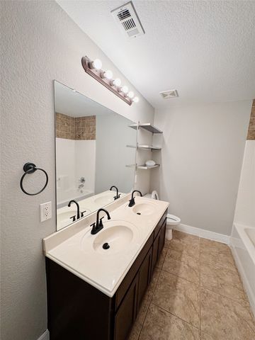 1008 Caudle Lane, Savannah, TX 76227