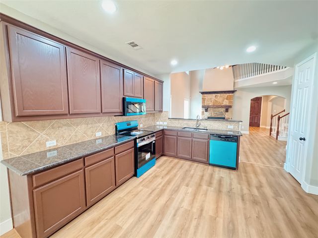 1008 Caudle Lane, Savannah, TX 76227