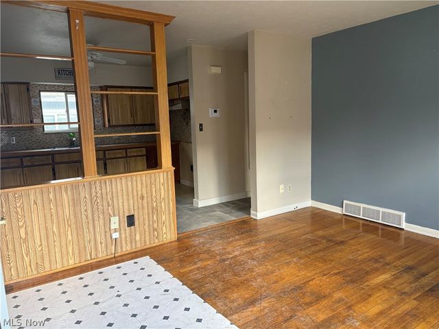 1622 Merrill Avenue, Akron, OH 44306