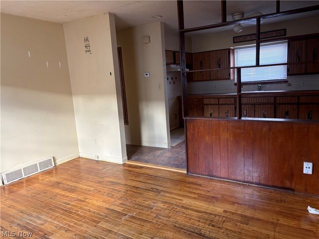 1622 Merrill Avenue, Akron, OH 44306