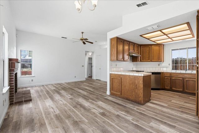8113 Halladale Ct, Sacramento, CA 95829