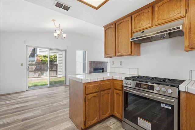 8113 Halladale Ct, Sacramento, CA 95829