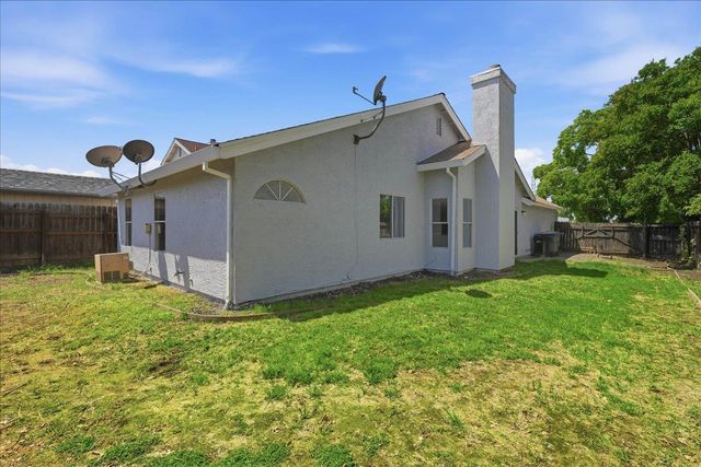 8113 Halladale Ct, Sacramento, CA 95829