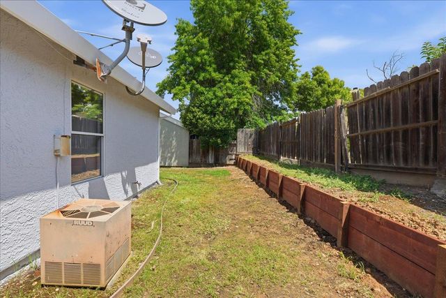 8113 Halladale Ct, Sacramento, CA 95829
