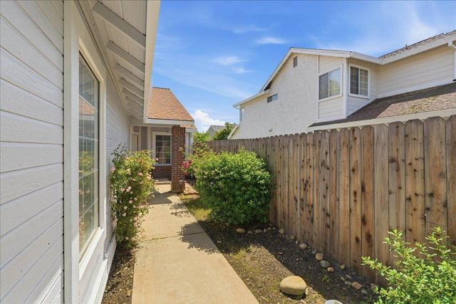 8113 Halladale Ct, Sacramento, CA 95829