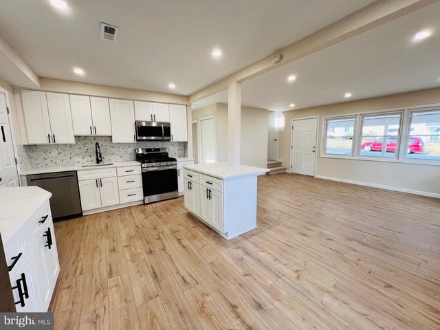 504 SELMA ST, Philadelphia, PA 19116