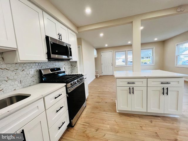 504 SELMA ST, Philadelphia, PA 19116