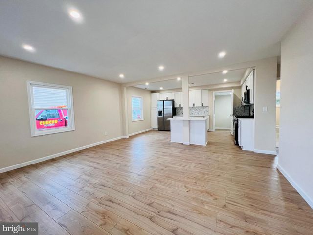 504 SELMA ST, Philadelphia, PA 19116