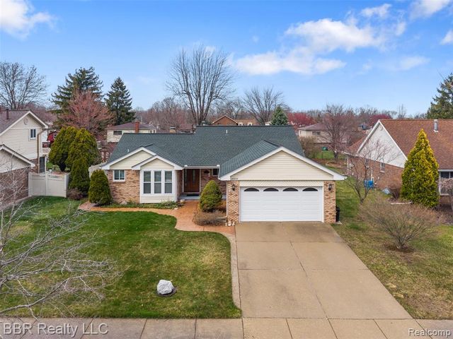22264 Oakwood Street, Trenton, MI 48183