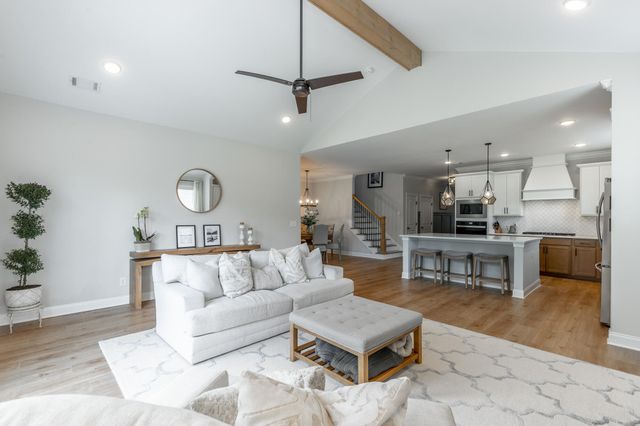 8908 Little Pine Lane, Ooltewah, TN 37363