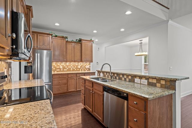 105 Leesville Loop, Aberdeen, NC 28315