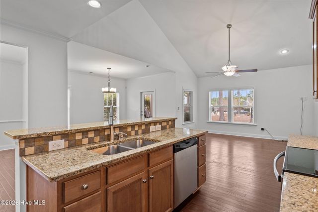 105 Leesville Loop, Aberdeen, NC 28315