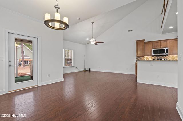 105 Leesville Loop, Aberdeen, NC 28315