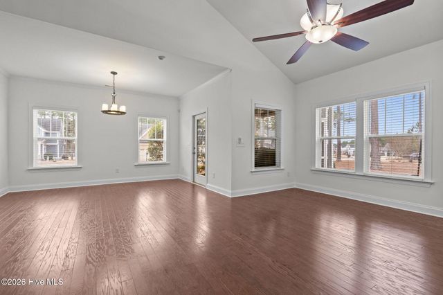 105 Leesville Loop, Aberdeen, NC 28315