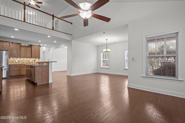 105 Leesville Loop, Aberdeen, NC 28315