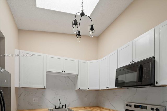 3633 NW 99th Ter 7B, Sunrise, FL 33351