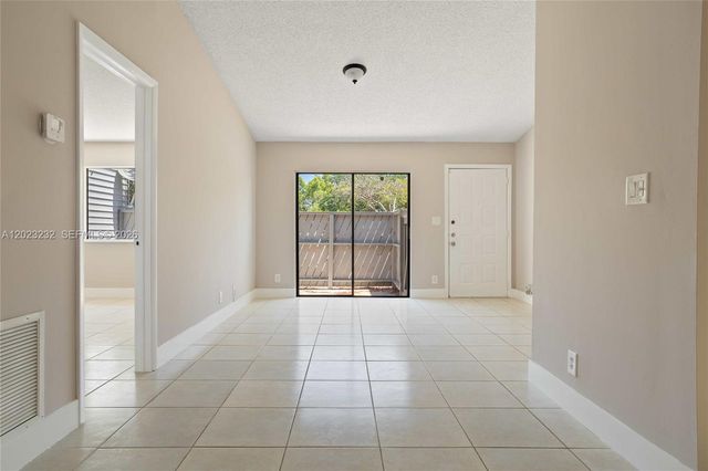 3633 NW 99th Ter 7B, Sunrise, FL 33351