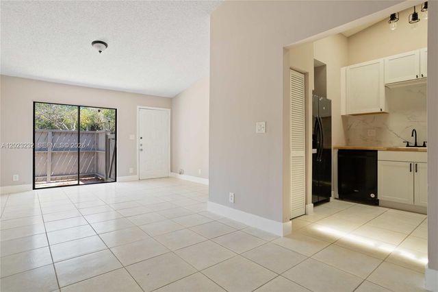 3633 NW 99th Ter 7B, Sunrise, FL 33351