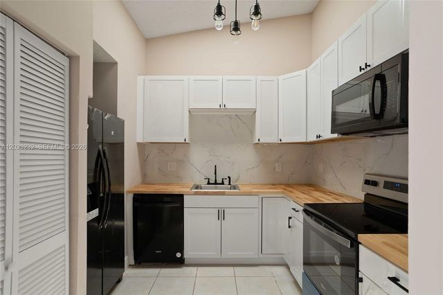 3633 NW 99th Ter 7B, Sunrise, FL 33351
