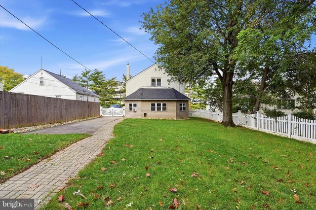 1509 COLWELL LN, Conshohocken, PA 19428
