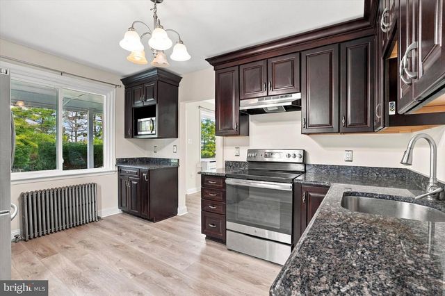 1509 COLWELL LN, Conshohocken, PA 19428