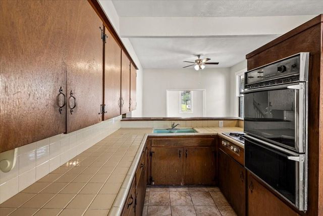 1614 Avenue O, Galveston, TX 77550