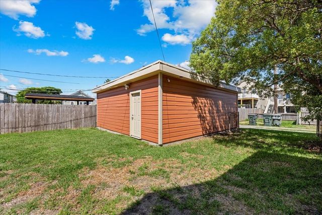 1614 Avenue O, Galveston, TX 77550