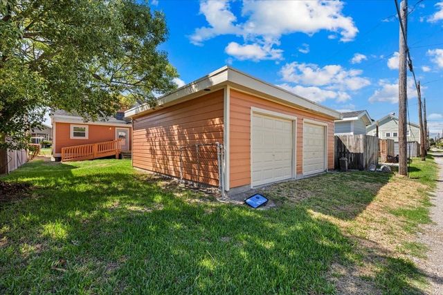 1614 Avenue O, Galveston, TX 77550
