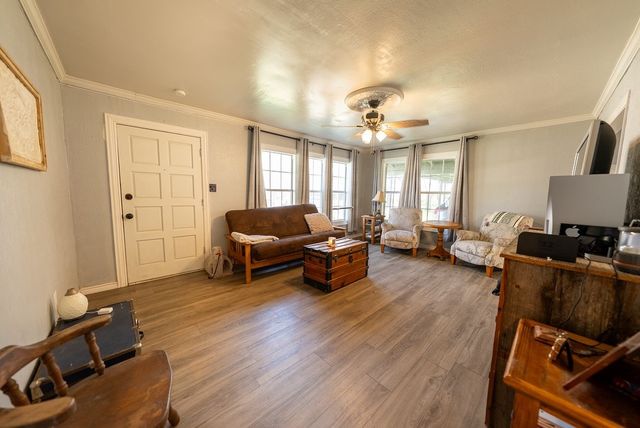 662 N Barton Street, Stephenville, TX 76401