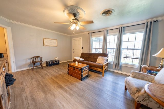 662 N Barton Street, Stephenville, TX 76401