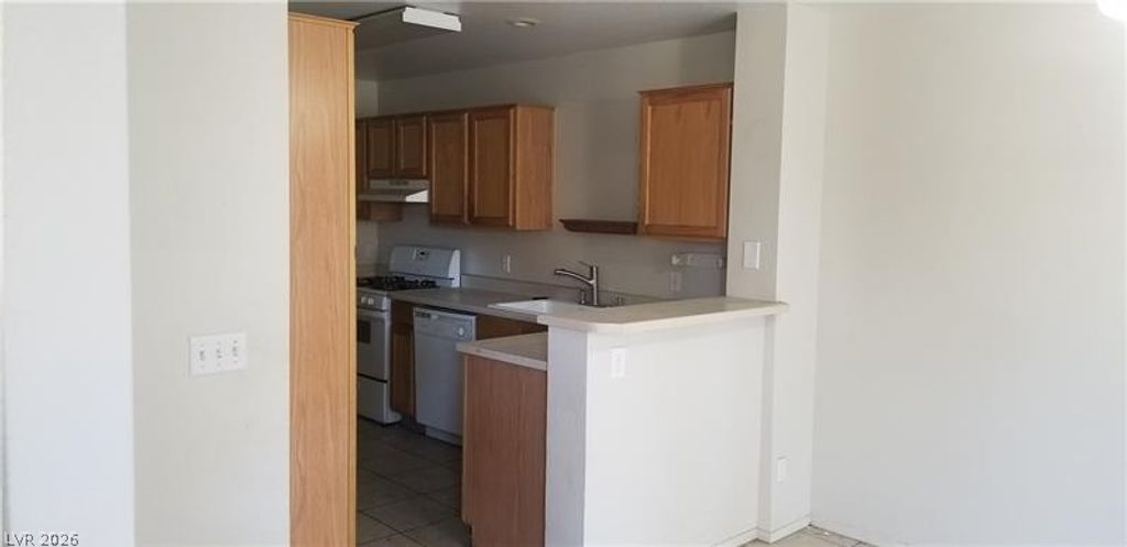 7963 Laurena Avenue, Las Vegas, NV 89147 — photo 4