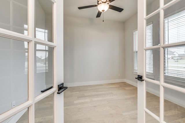 211 Lakota Parkway, Waxahachie, TX 75165