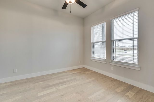 211 Lakota Parkway, Waxahachie, TX 75165