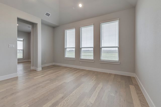 211 Lakota Parkway, Waxahachie, TX 75165