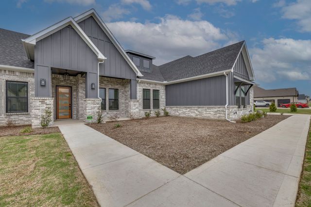 211 Lakota Parkway, Waxahachie, TX 75165