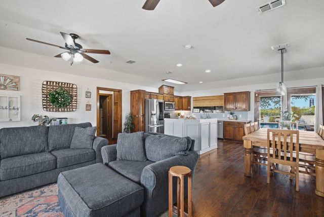 950 Johnson Bend Road, Weatherford, TX 76088