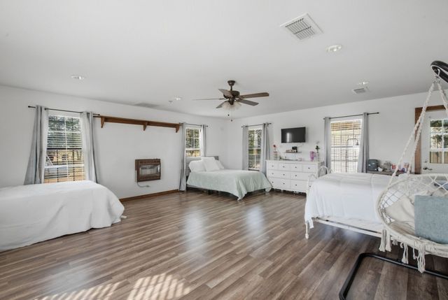 950 Johnson Bend Road, Weatherford, TX 76088