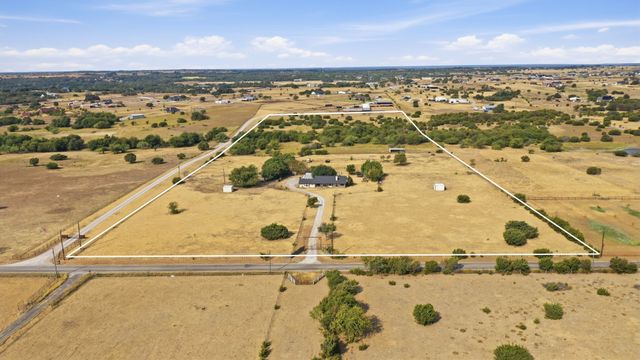 950 Johnson Bend Road, Weatherford, TX 76088