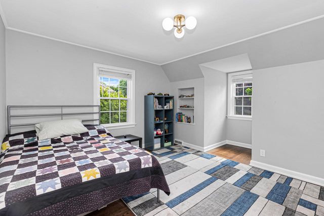 6353 N Berkeley BOULEVARD, Whitefish Bay, WI 53217