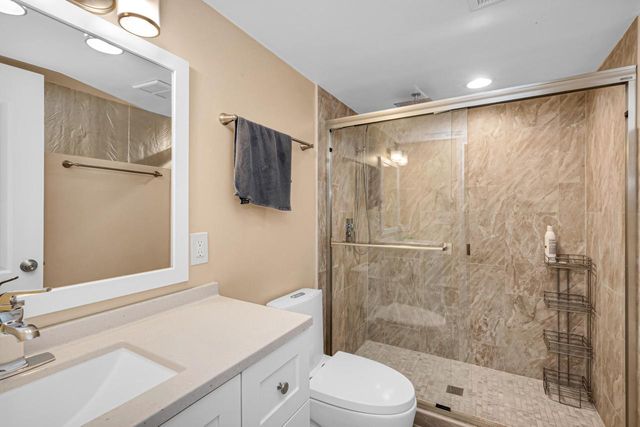 6353 N Berkeley BOULEVARD, Whitefish Bay, WI 53217