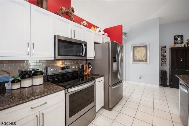 4860 14th ST NE, Naples, FL 34120