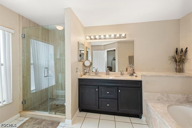 4860 14th ST NE, Naples, FL 34120