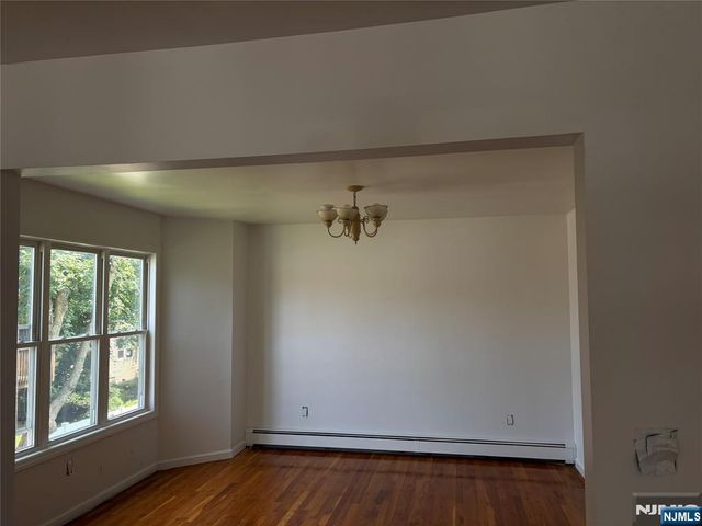 2450 7th Street, Fort Lee, NJ 07024