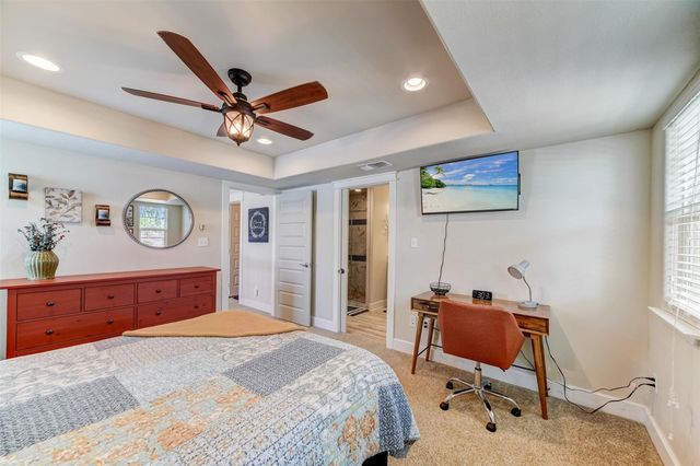 1103 Farm ST, Bastrop, TX 78602